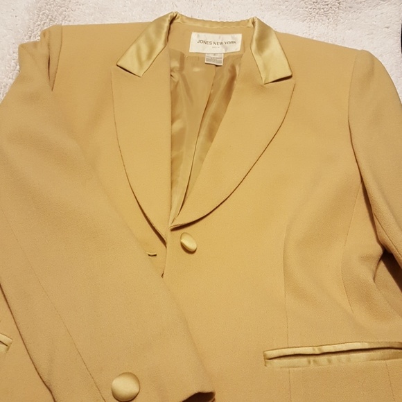 Jones New York 100% worsted wool Camel Suit - Picture 7 of 8